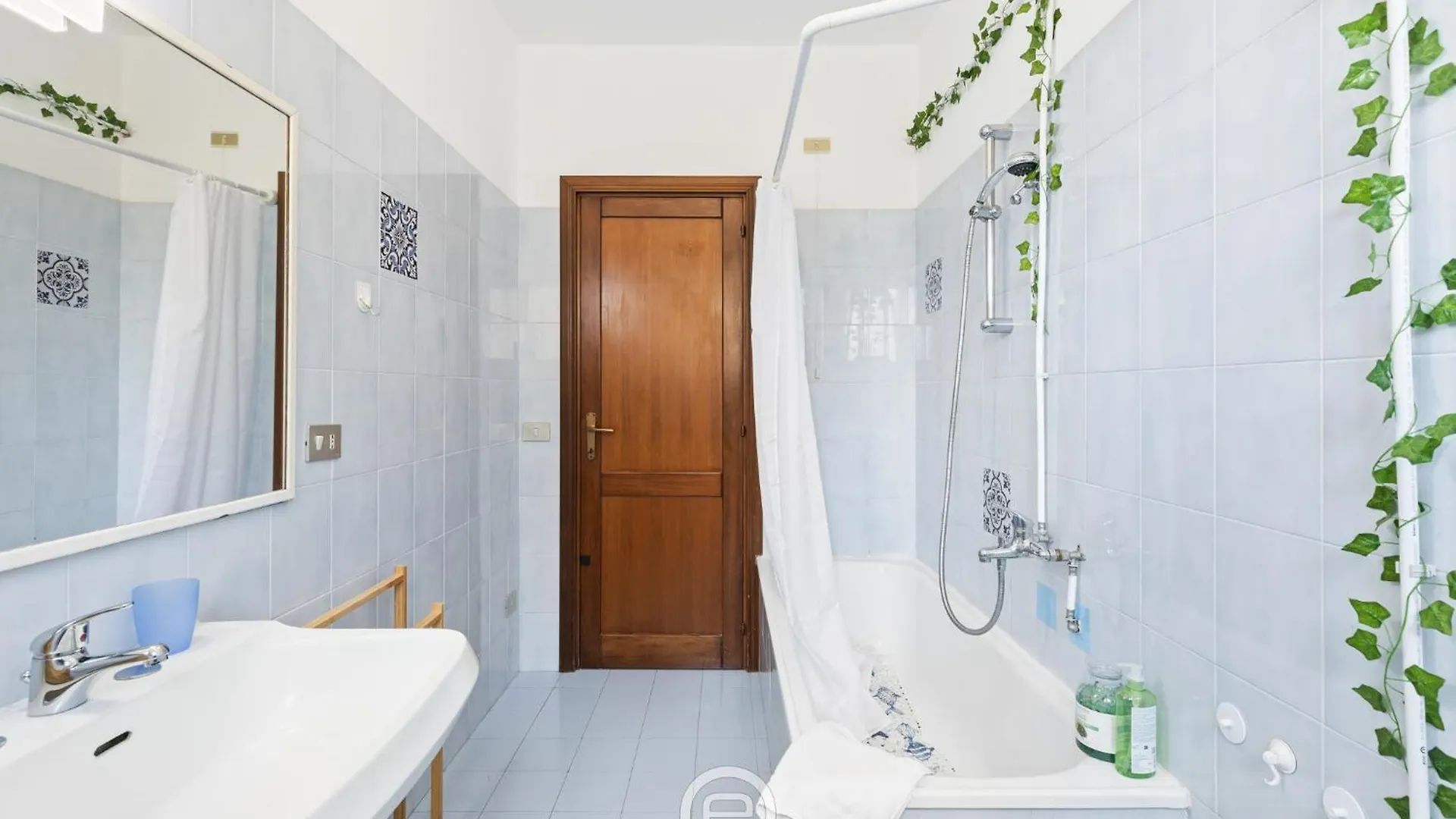 2 Balconies Apartment Alghero